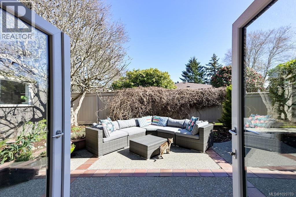  1866 Taylor Street, Saanich