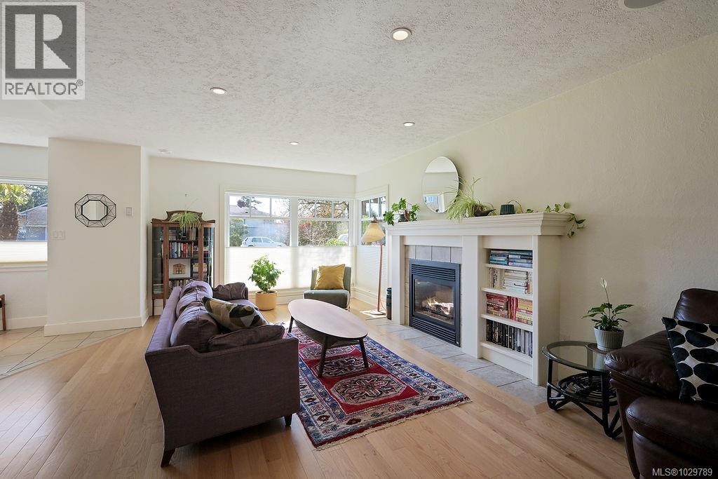  1866 Taylor Street, Saanich