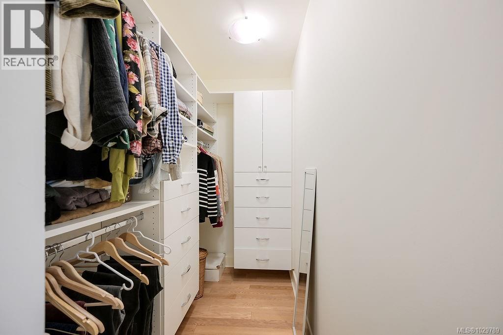  1866 Taylor Street, Saanich