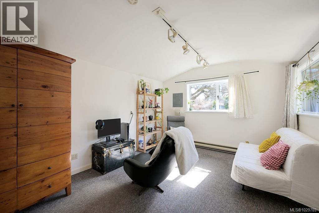  1866 Taylor Street, Saanich