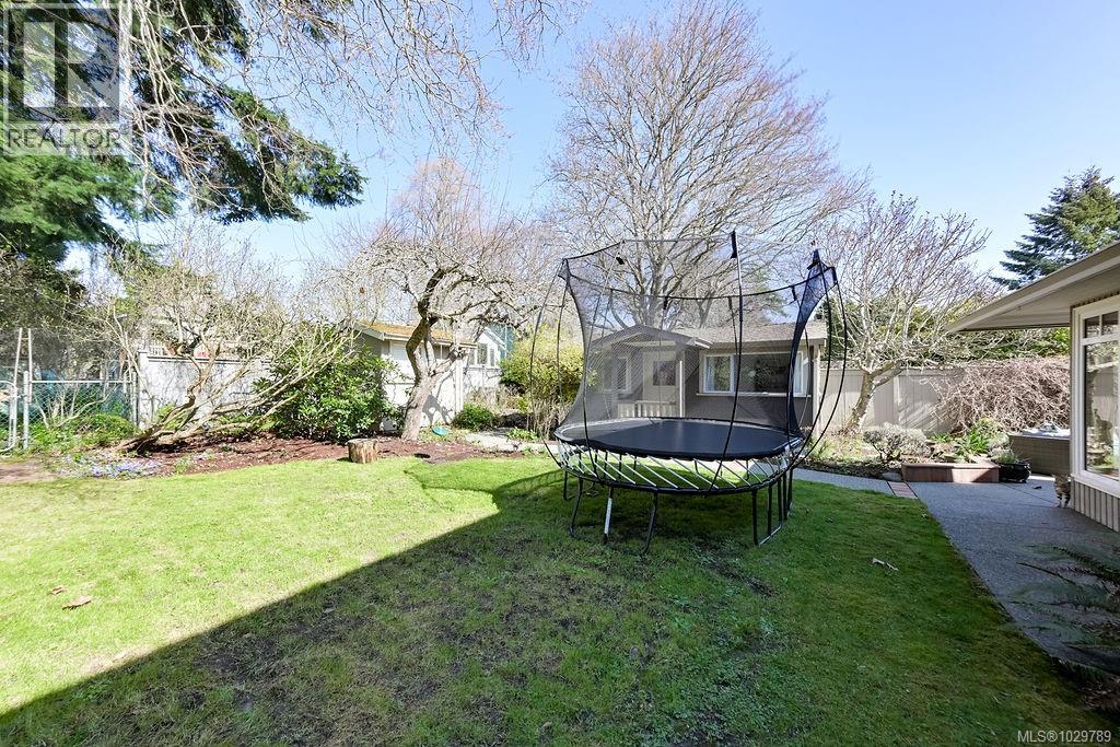  1866 Taylor Street, Saanich