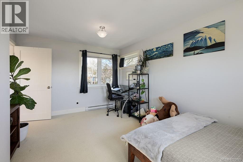  1866 Taylor Street, Saanich