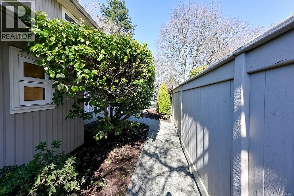 1866 Taylor Street, Saanich