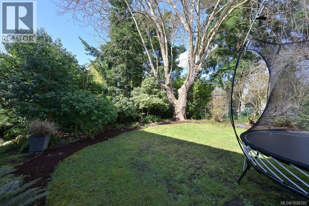  1866 Taylor Street, Saanich