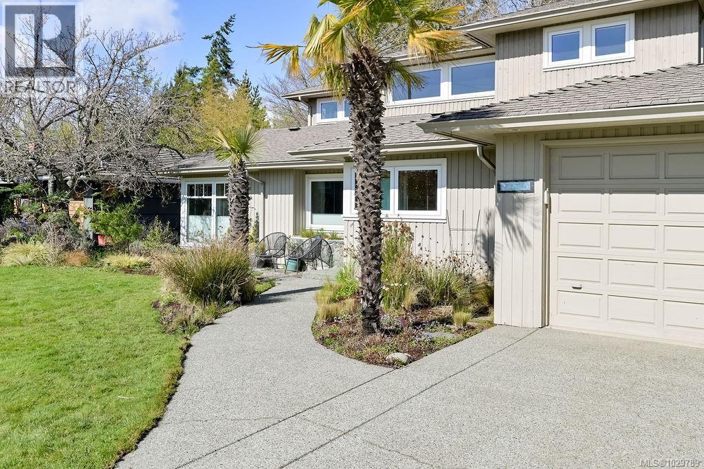  1866 Taylor Street, Saanich