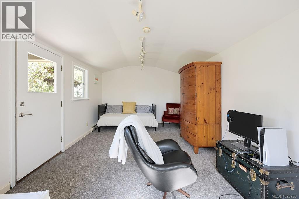  1866 Taylor Street, Saanich