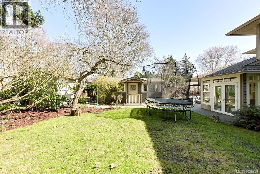  1866 Taylor Street, Saanich