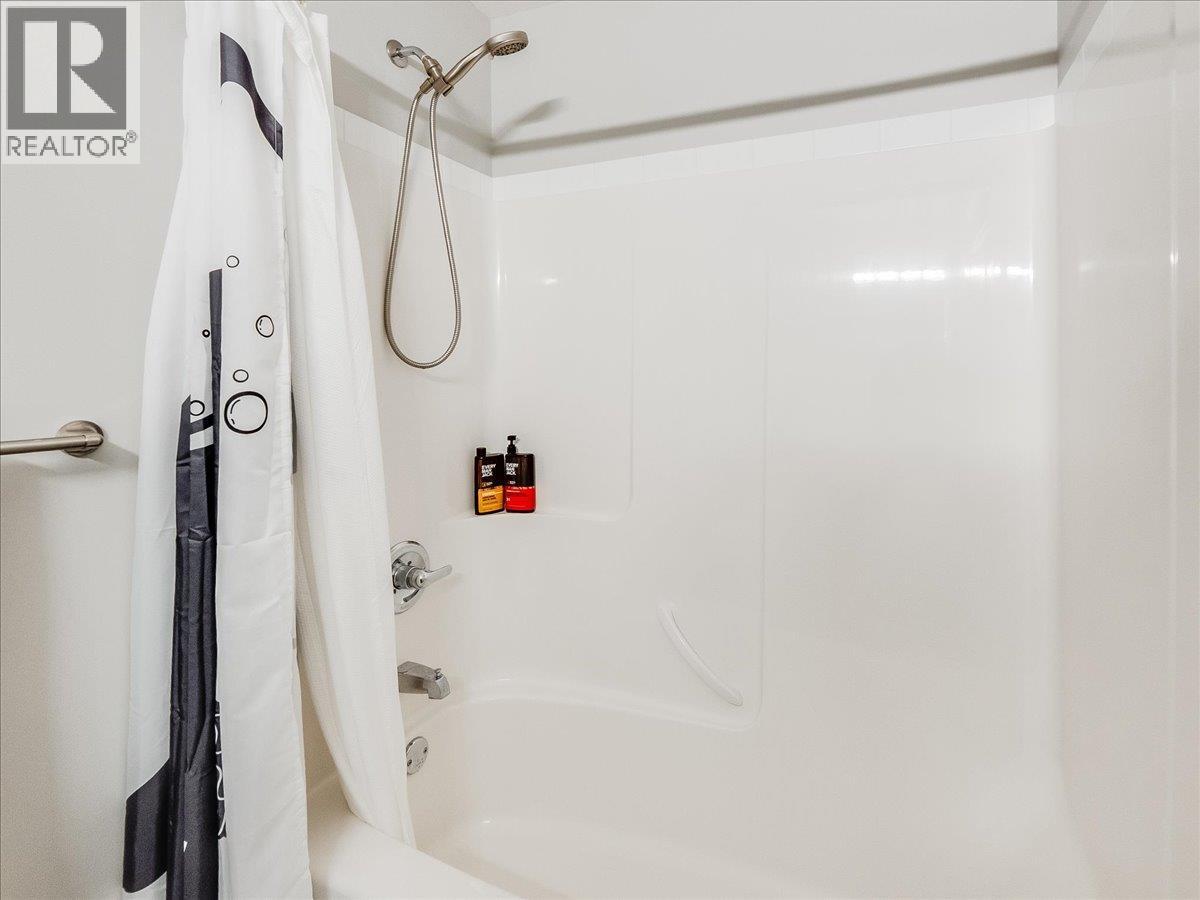 5570 Broadwater Road Unit# 117, Castlegar