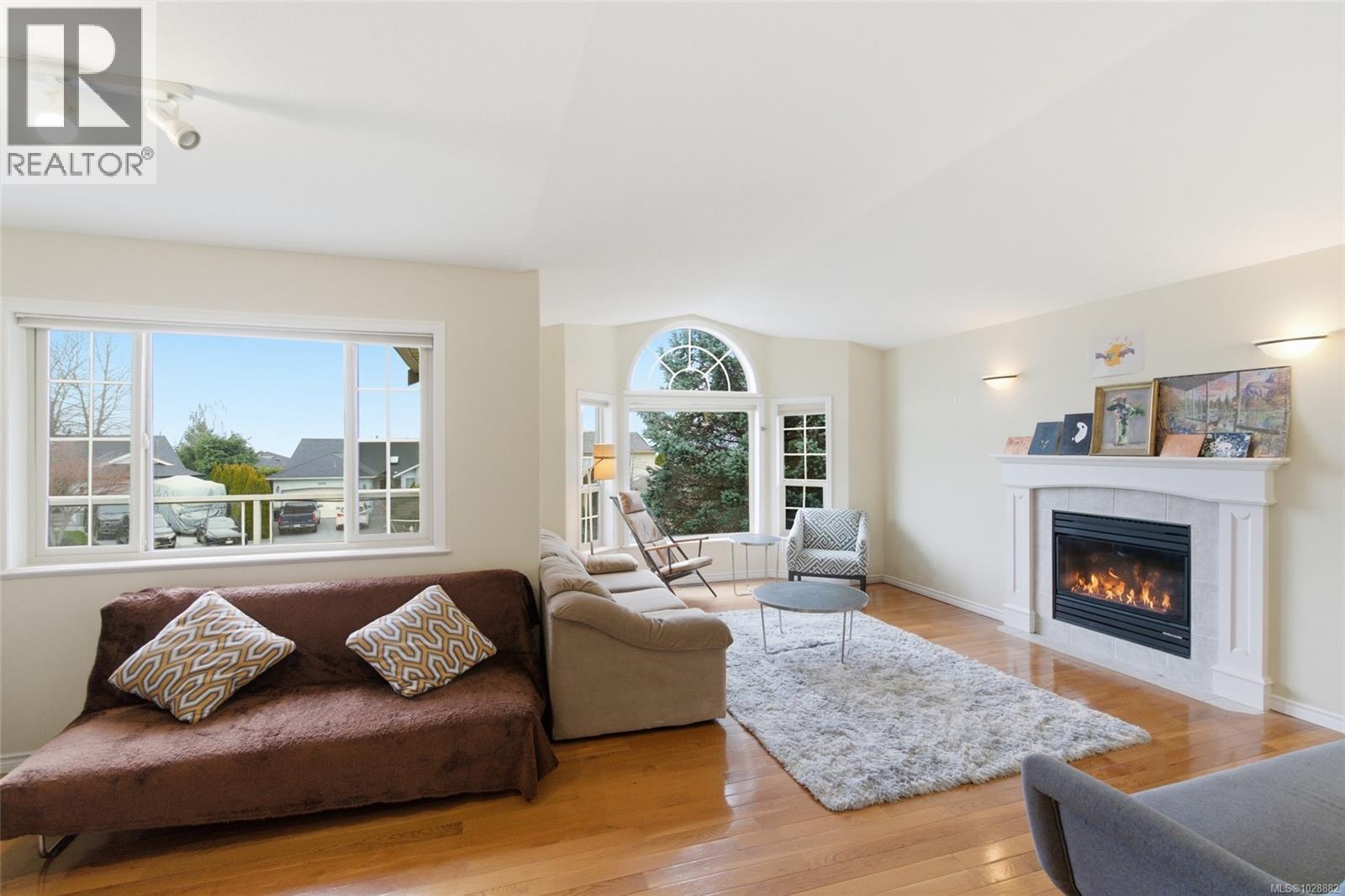 6439 NIDRI PL - Image 3