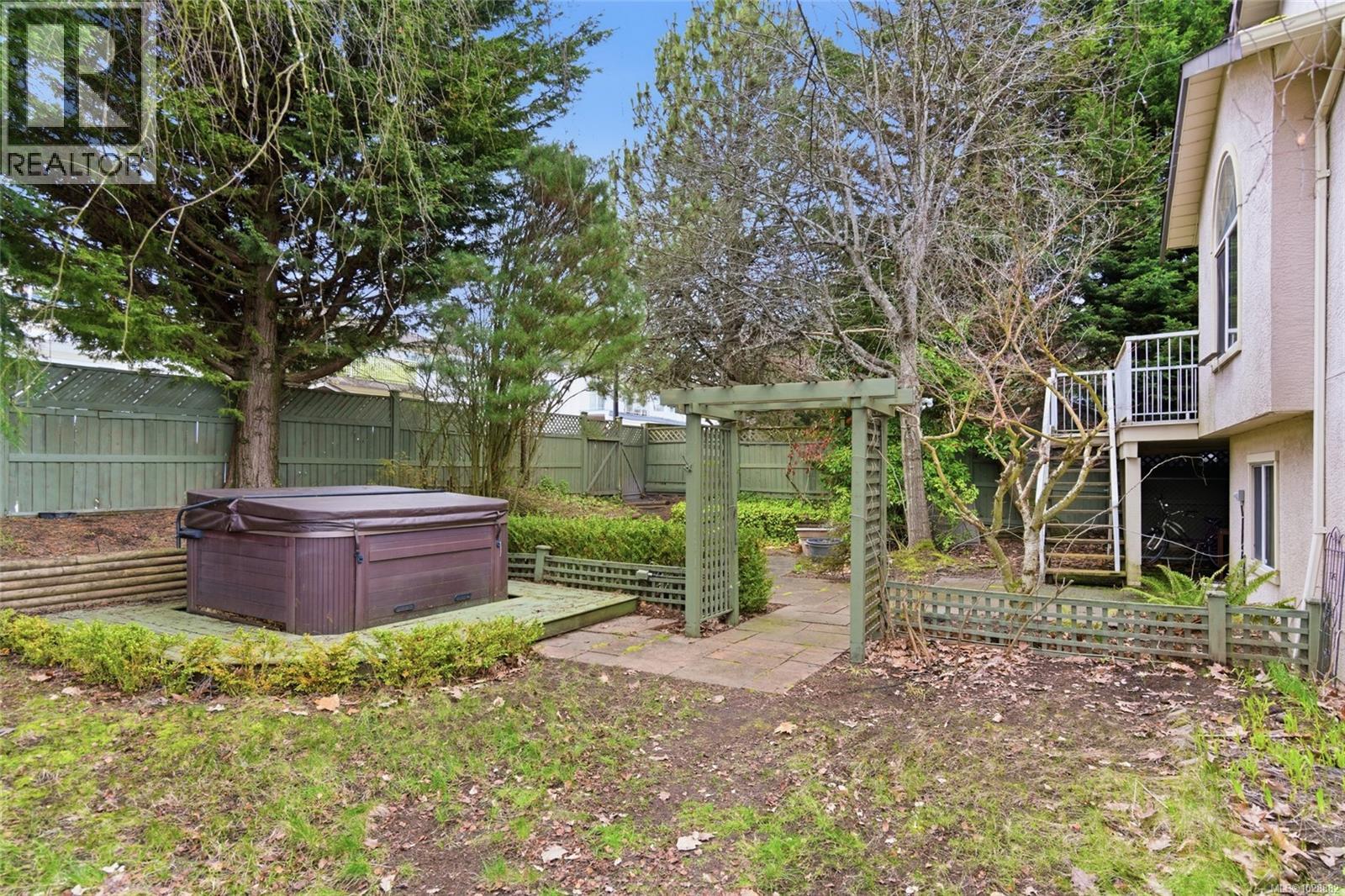 6439 Nidri Pl - 30