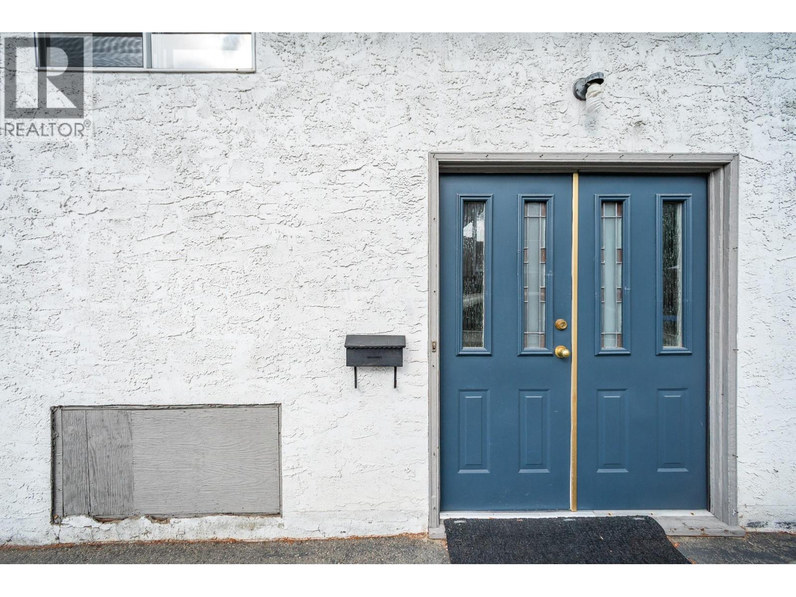 495-497 Gramiak Road, Kelowna