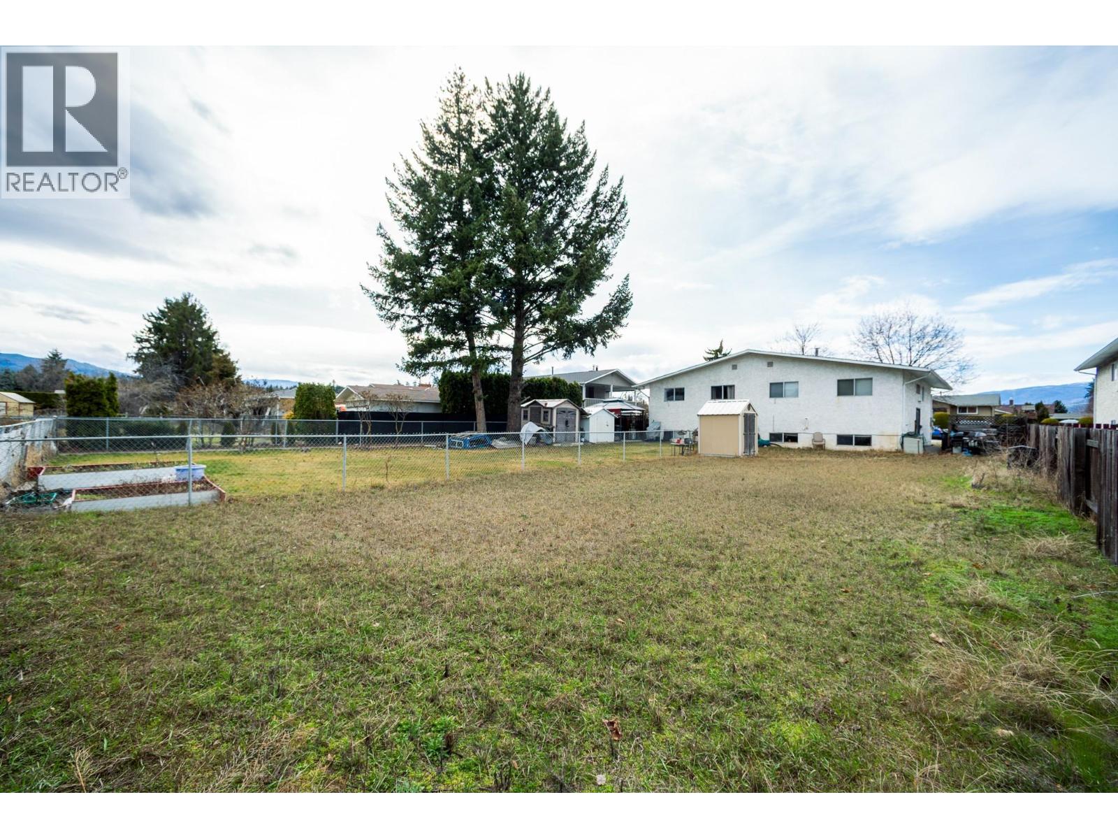 495-497 Gramiak Road, Kelowna