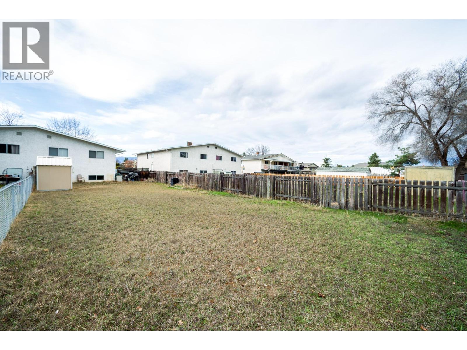 495-497 Gramiak Road, Kelowna