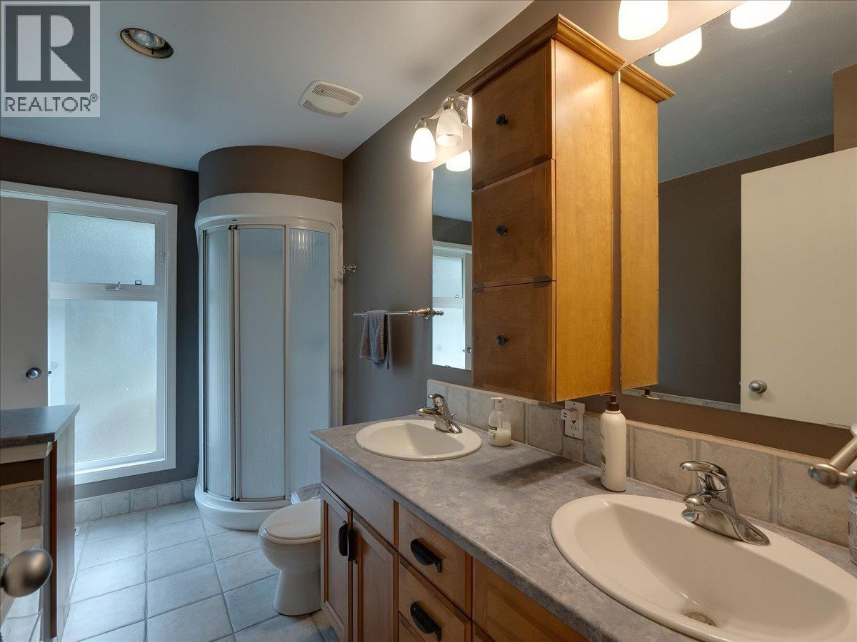 1055 WHITE Road, South Slocan