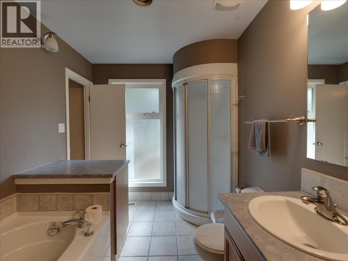 1055 WHITE Road, South Slocan