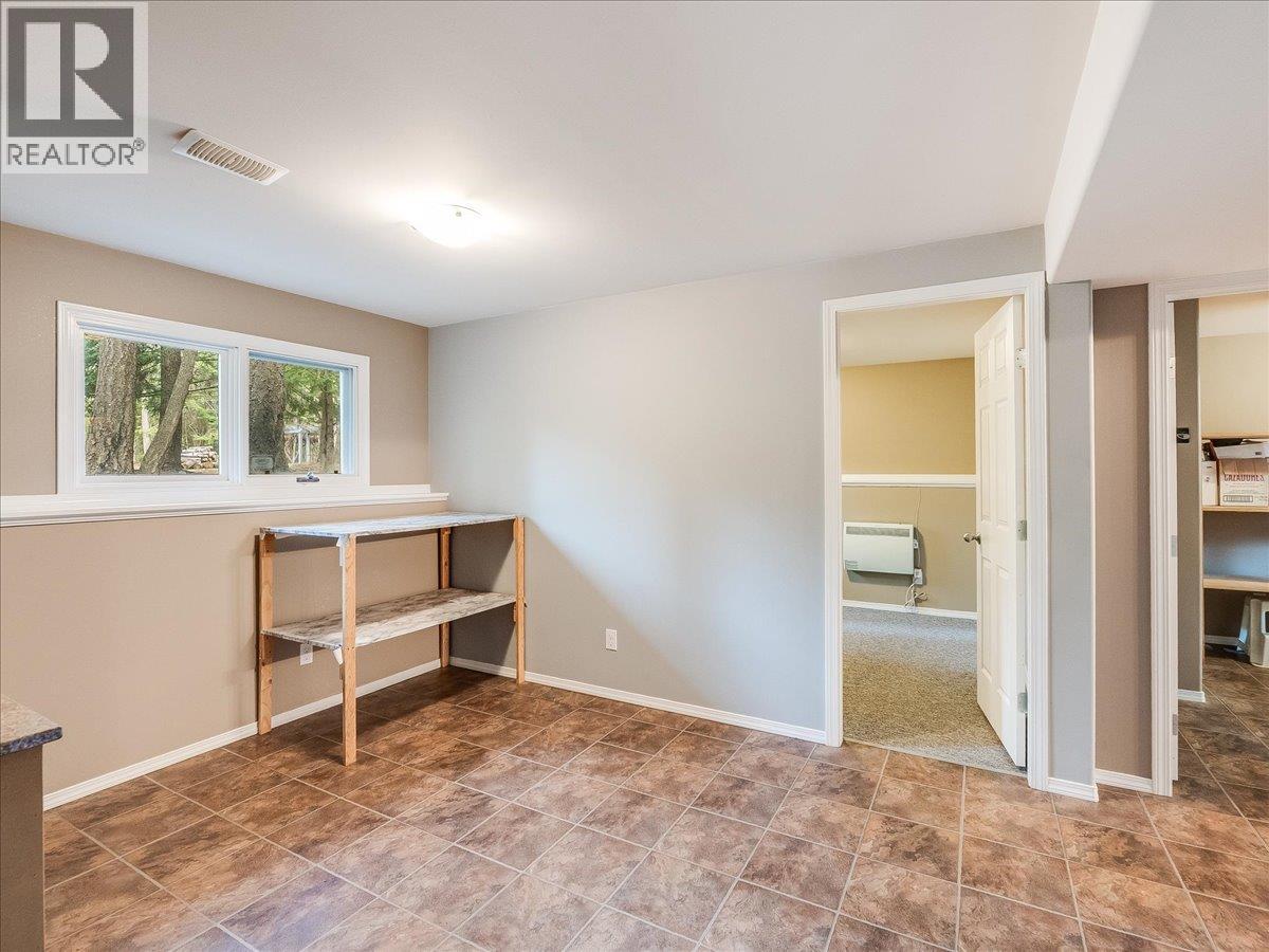 1055 WHITE Road, South Slocan