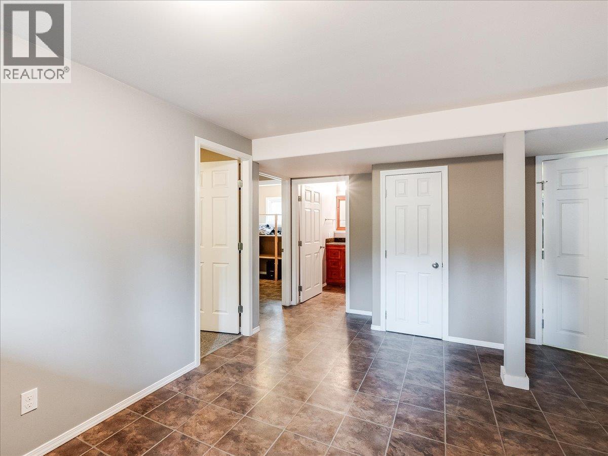 1055 WHITE Road, South Slocan