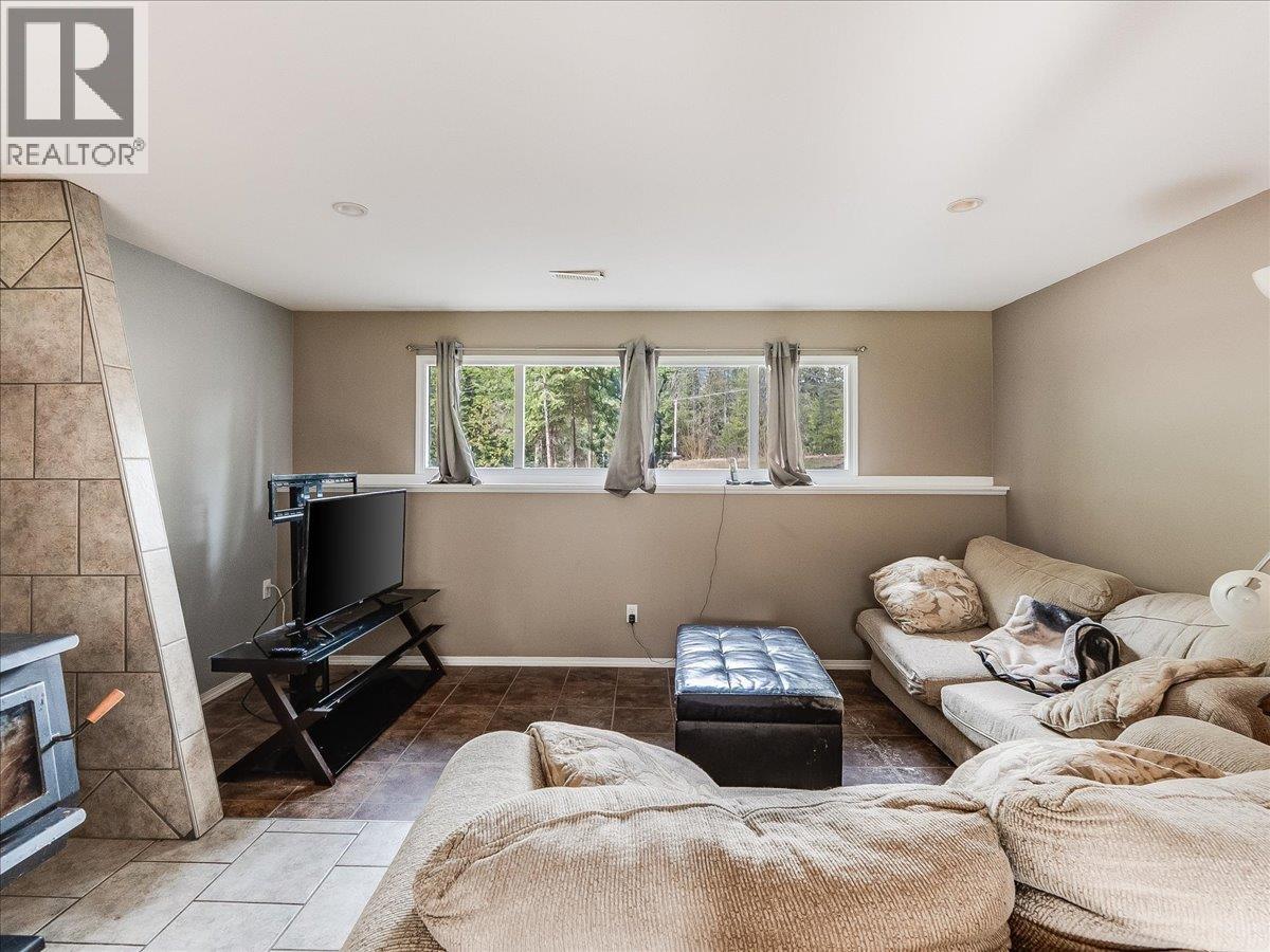 1055 WHITE Road, South Slocan