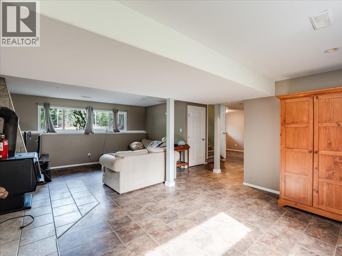 1055 WHITE Road, South Slocan