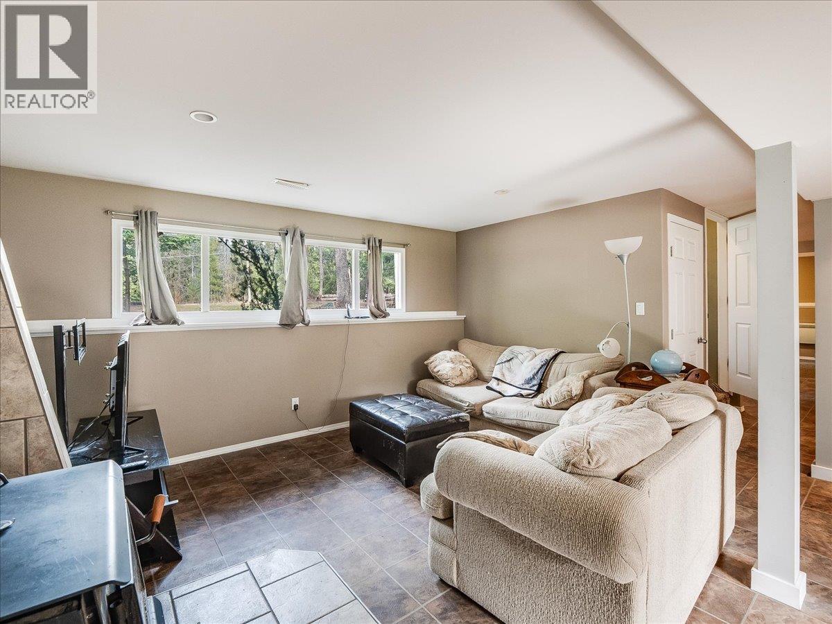 1055 WHITE Road, South Slocan