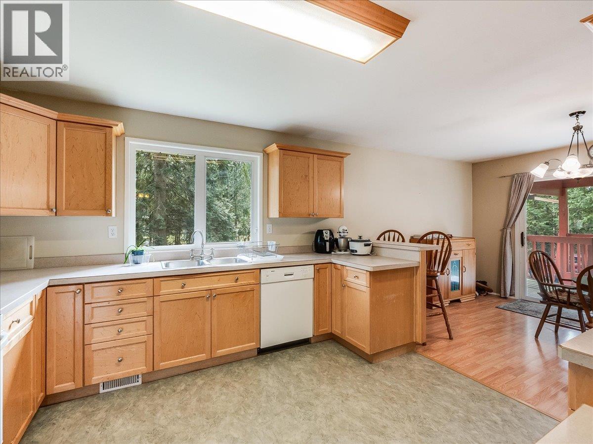 1055 WHITE Road, South Slocan