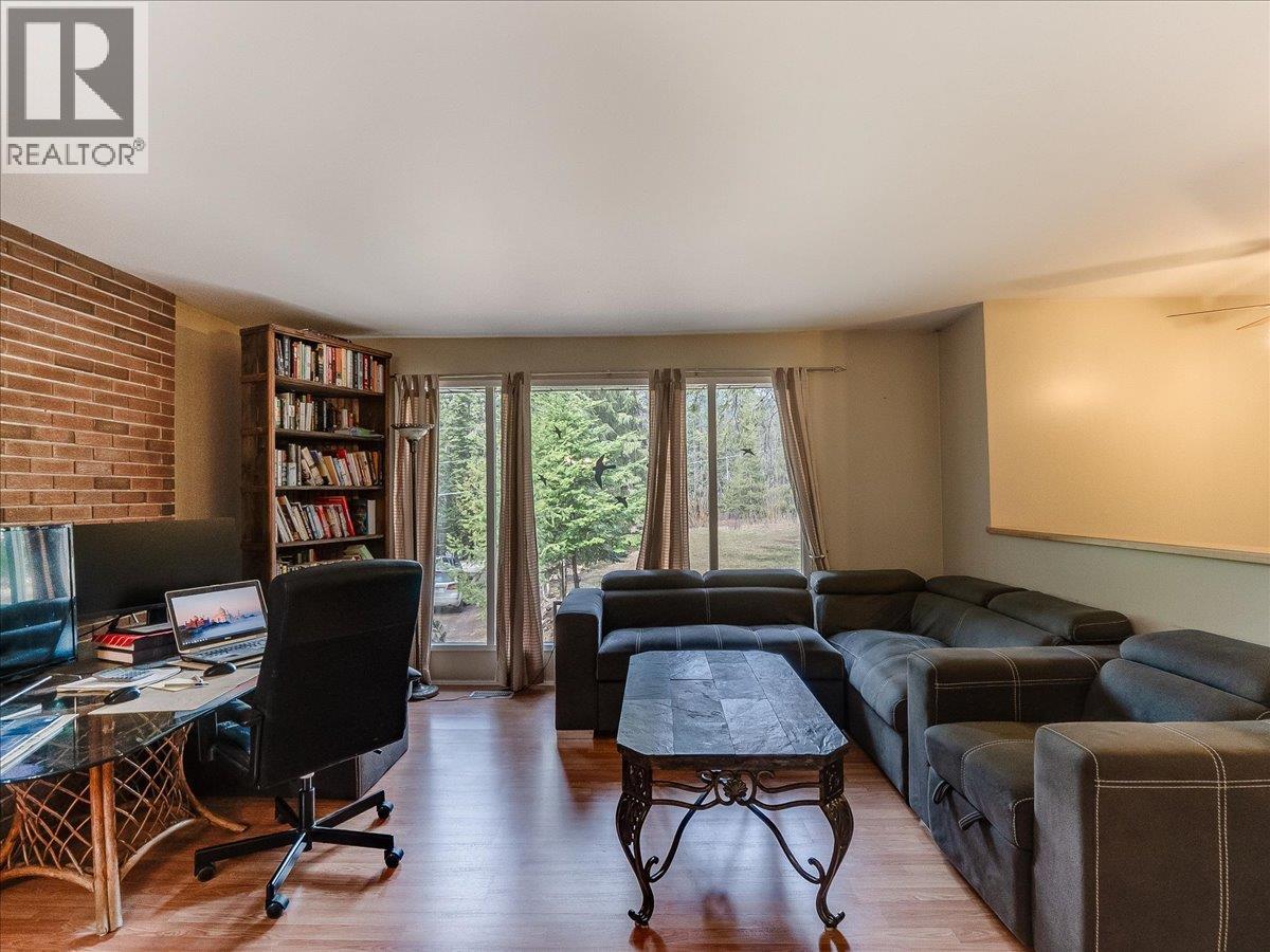 1055 WHITE Road, South Slocan