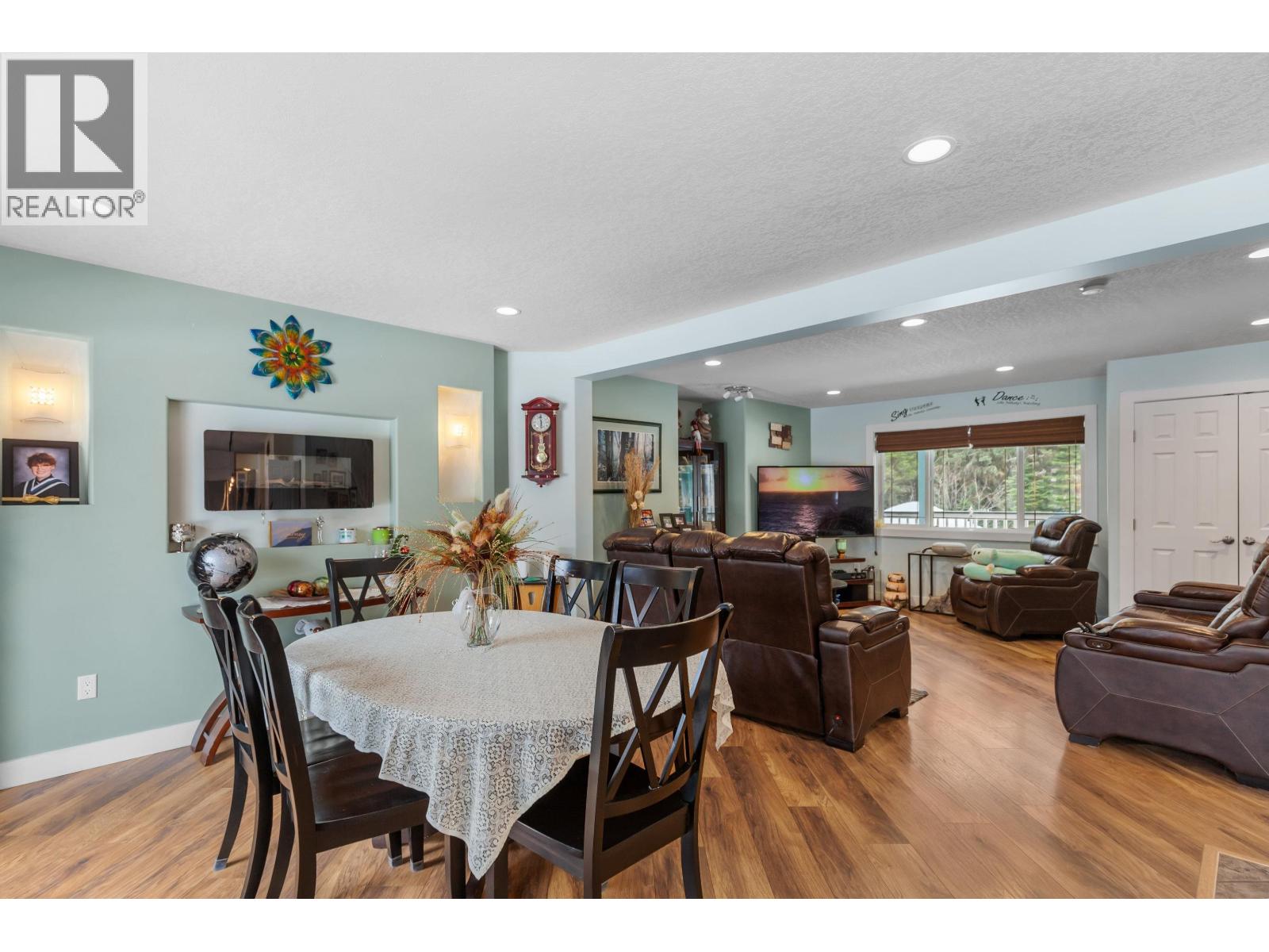 5060 AVRIL ROAD - 20