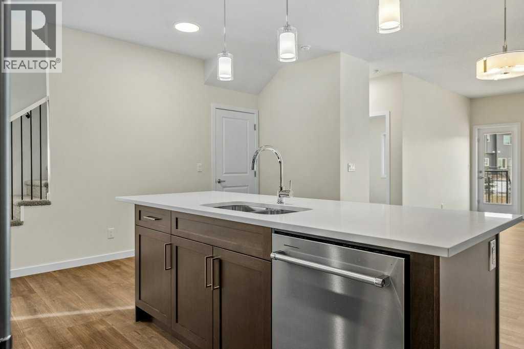 Single Family House for Sale in  Wolf Hollow Manor SE Wolf Willow Calgary 