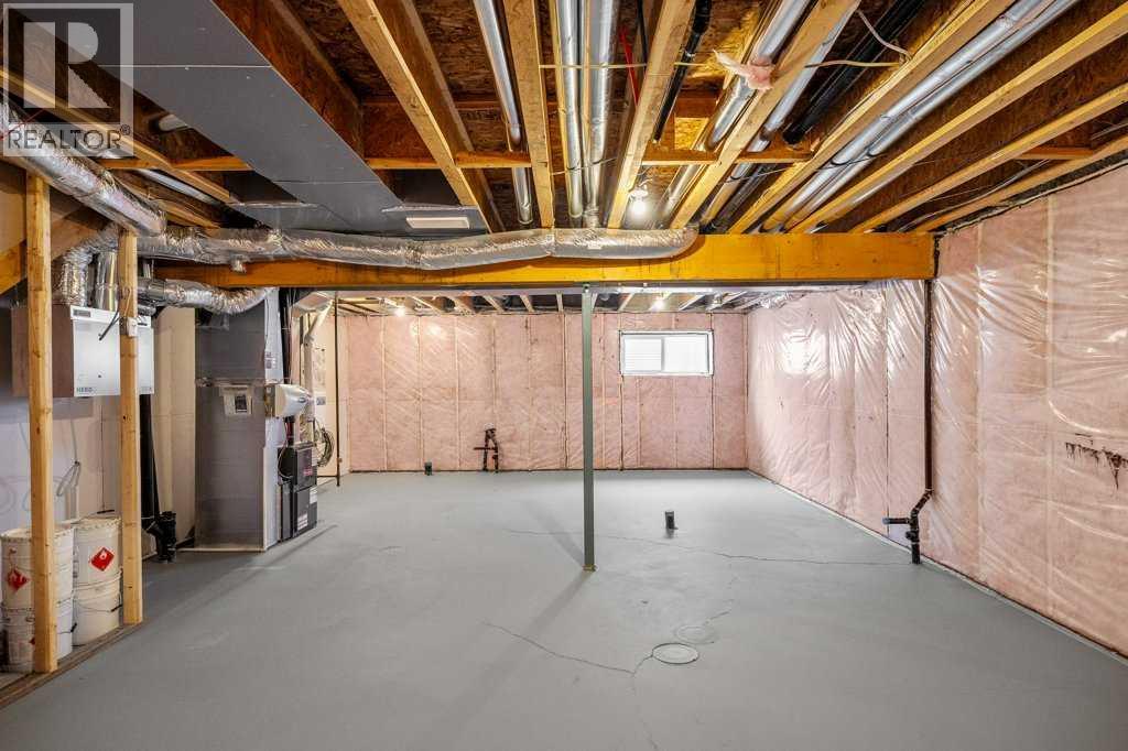 Single Family House for Sale in  Wolf Hollow Manor SE Wolf Willow Calgary 