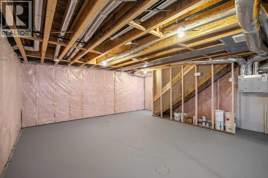 Single Family House for Sale in  Wolf Hollow Manor SE Wolf Willow Calgary 