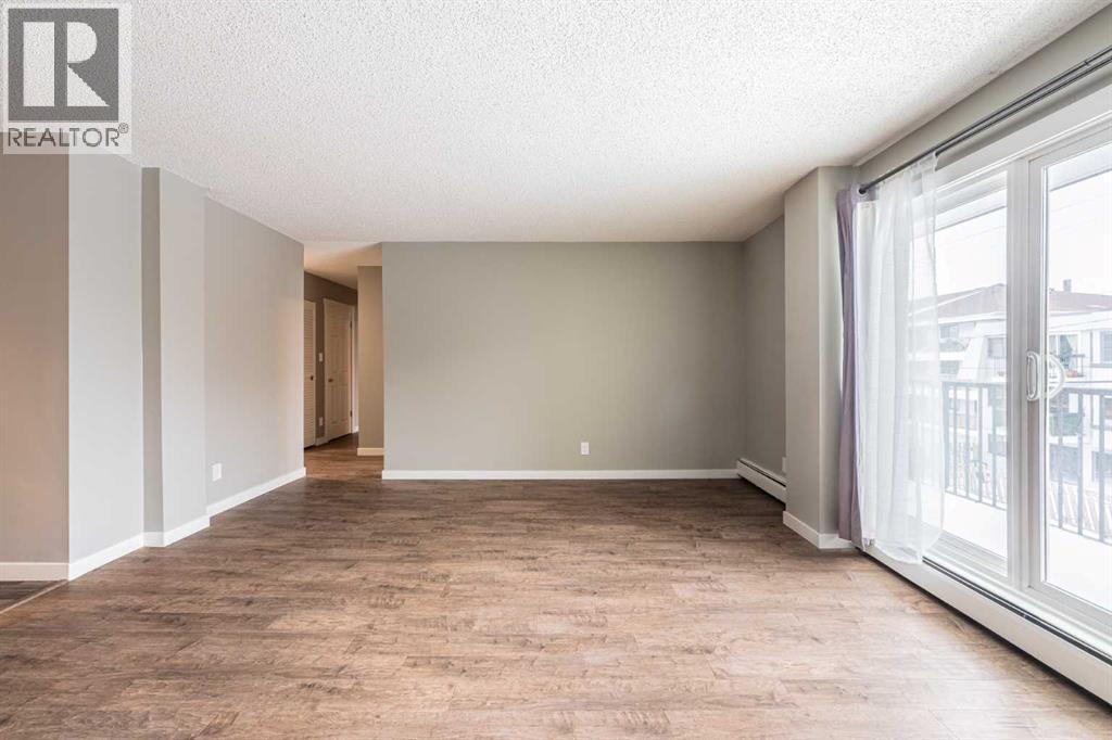 Single Family House for Sale in    Avenue SW Windsor Park Calgary 