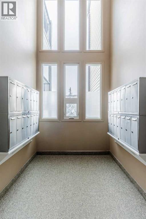 302, 635 56 Avenue SW, Calgary, Alberta