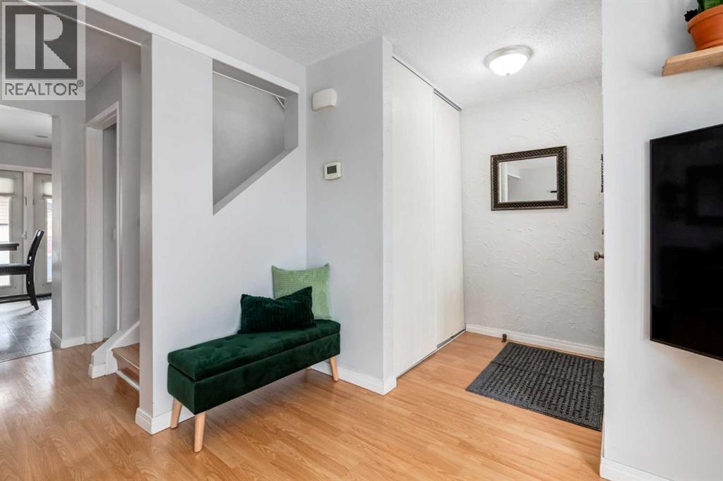 Single Family House for Sale in  Erin Woods Drive SE Erin Woods Calgary 