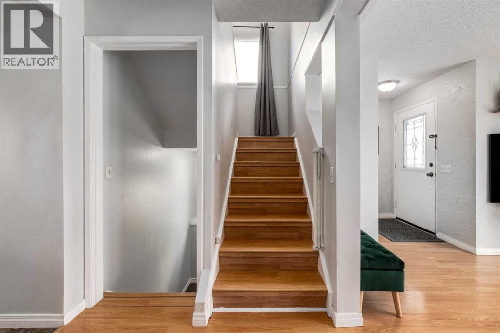 Single Family House for Sale in  Erin Woods Drive SE Erin Woods Calgary 