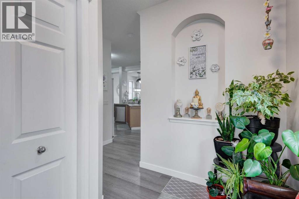 52 Bridlemeadows Common SW, Calgary, Alberta