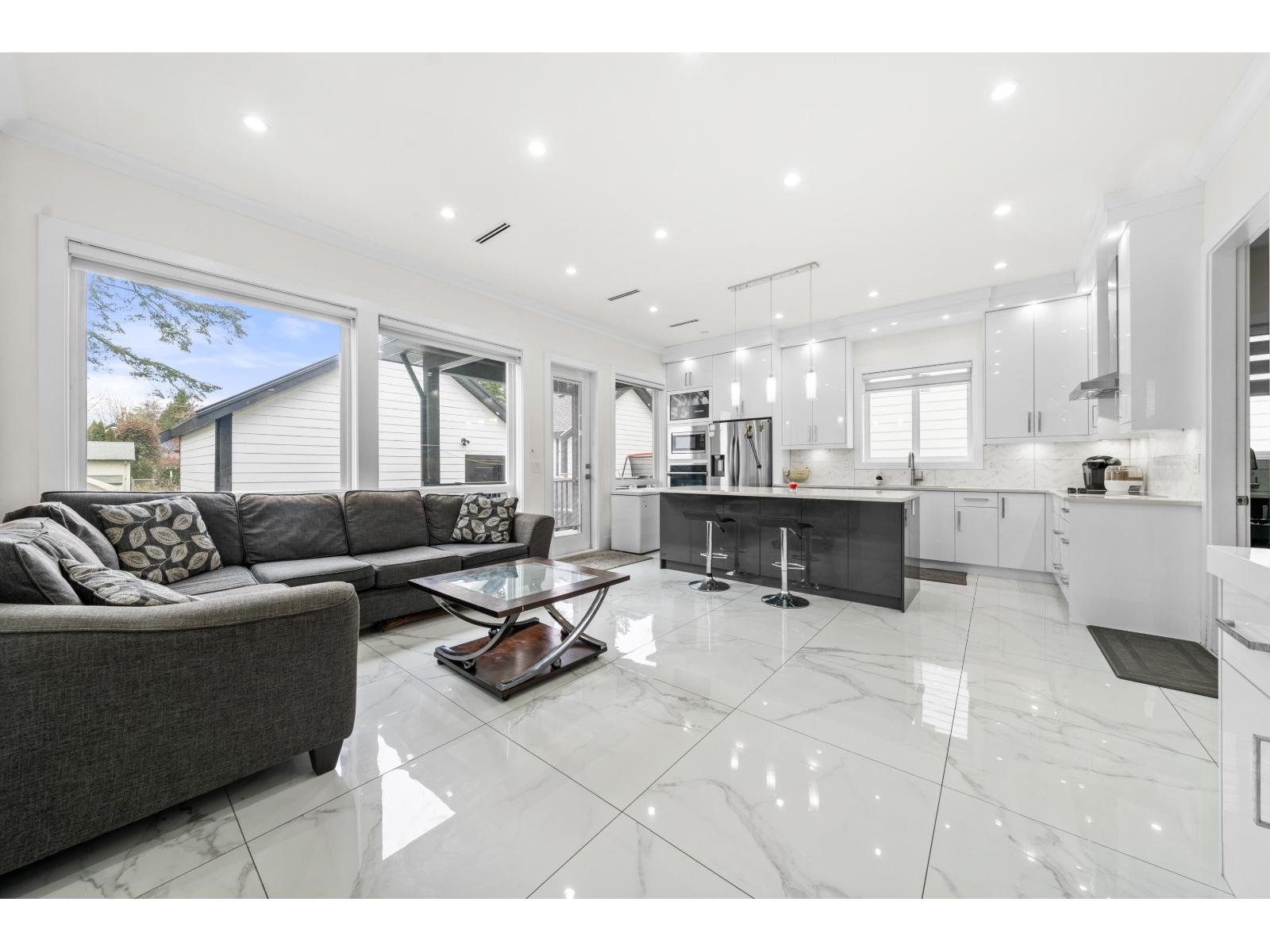 6021 128A Street - photo 2