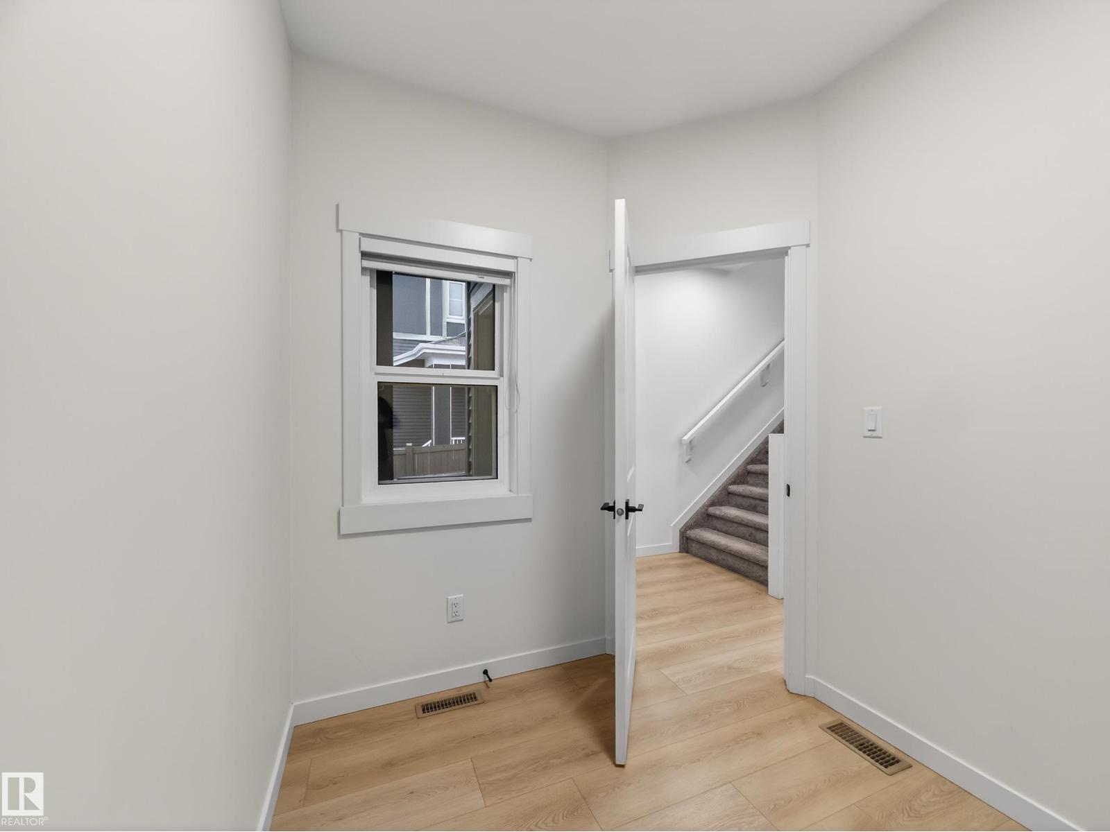 1303 Podersky WD SW, Edmonton