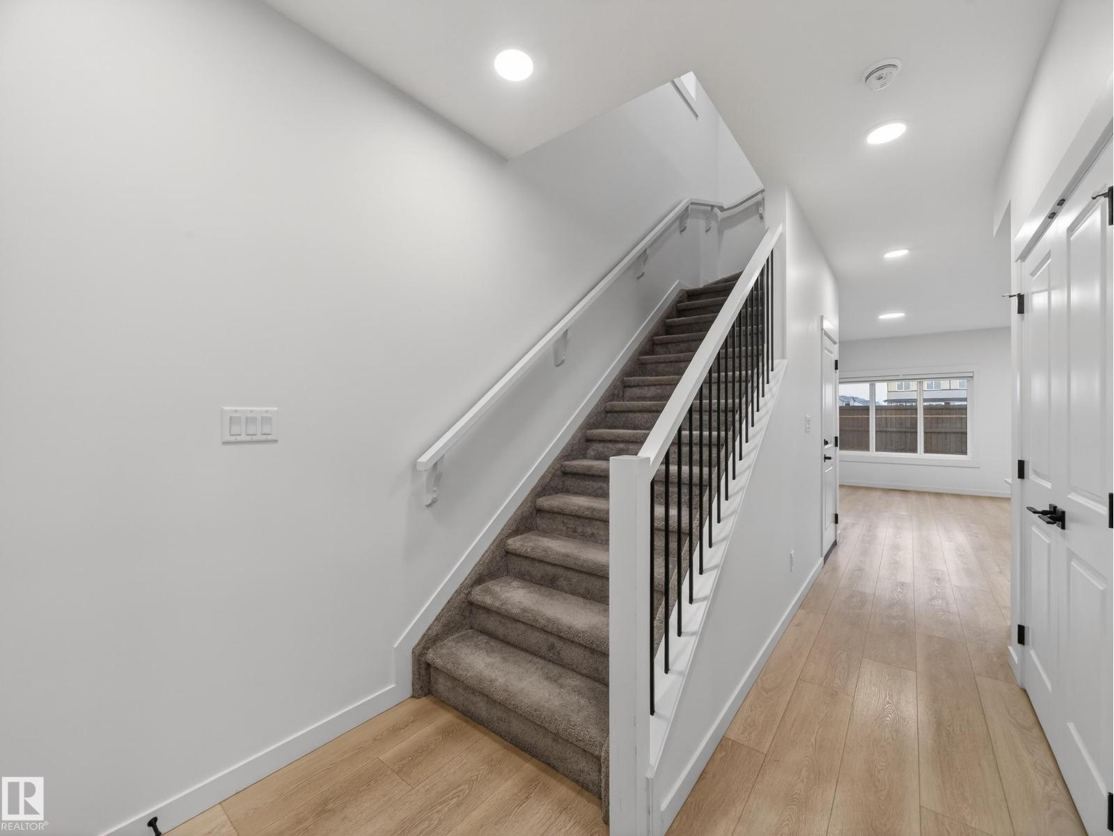 1303 Podersky WD SW, Edmonton