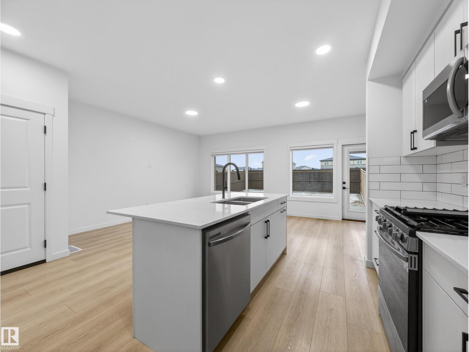 1303 Podersky WD SW, Edmonton