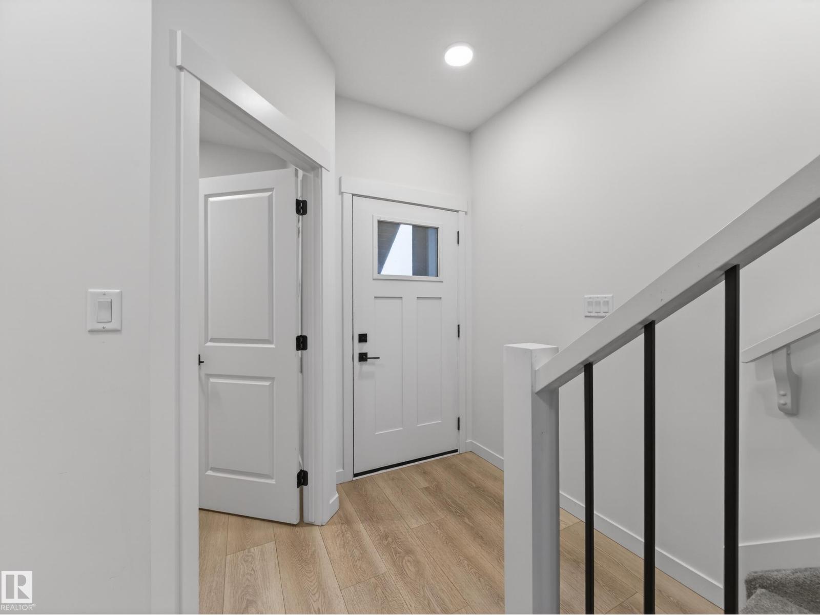 1303 Podersky WD SW, Edmonton