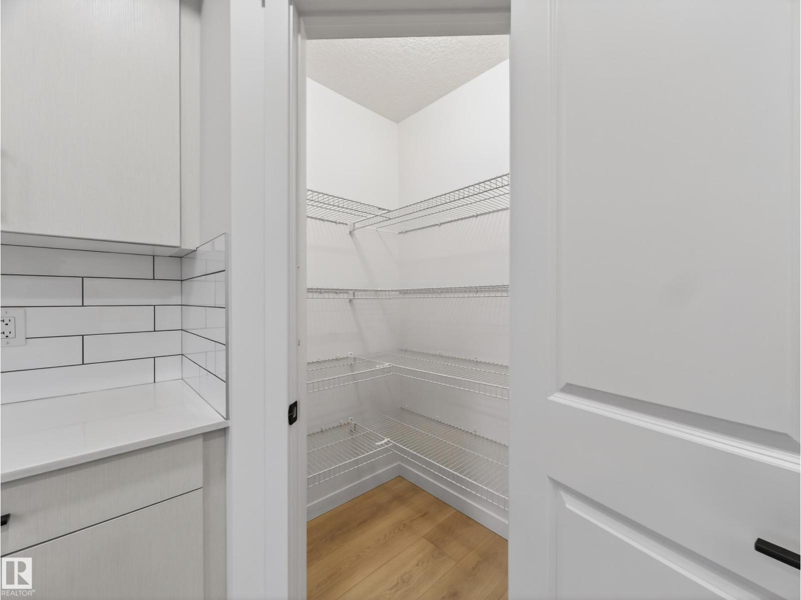 1303 Podersky WD SW, Edmonton