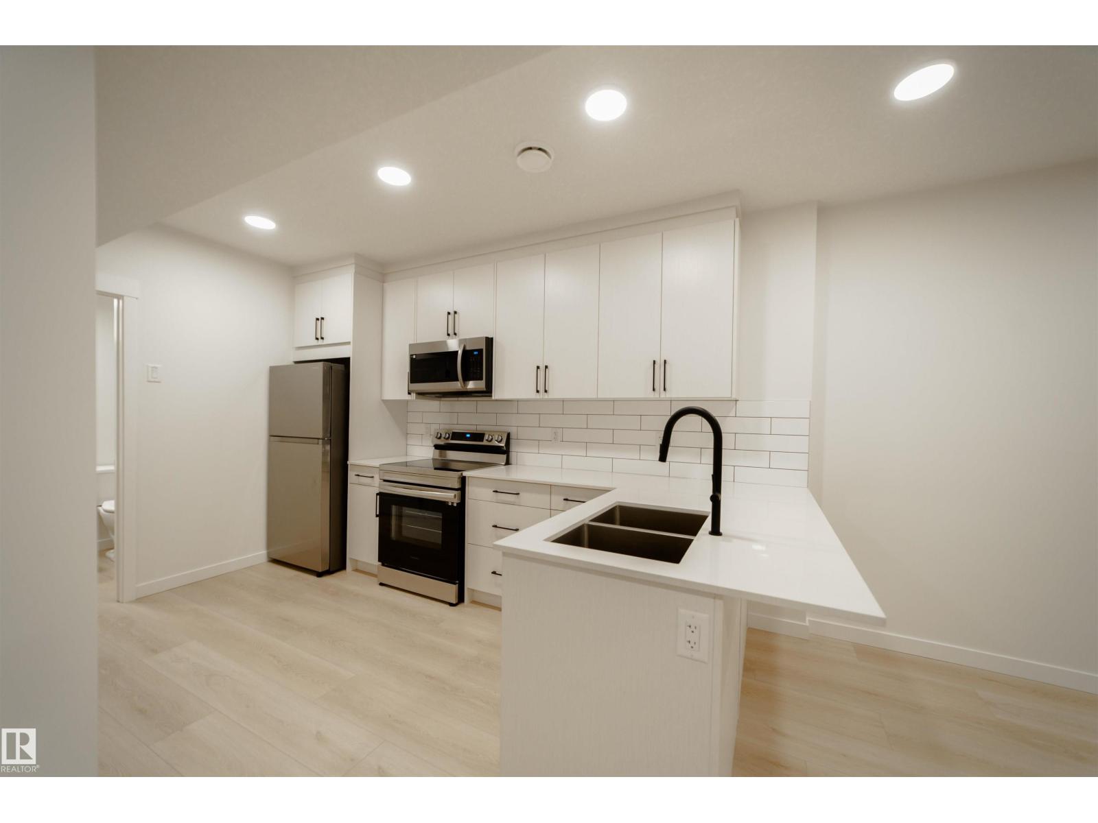 1303 Podersky WD SW, Edmonton