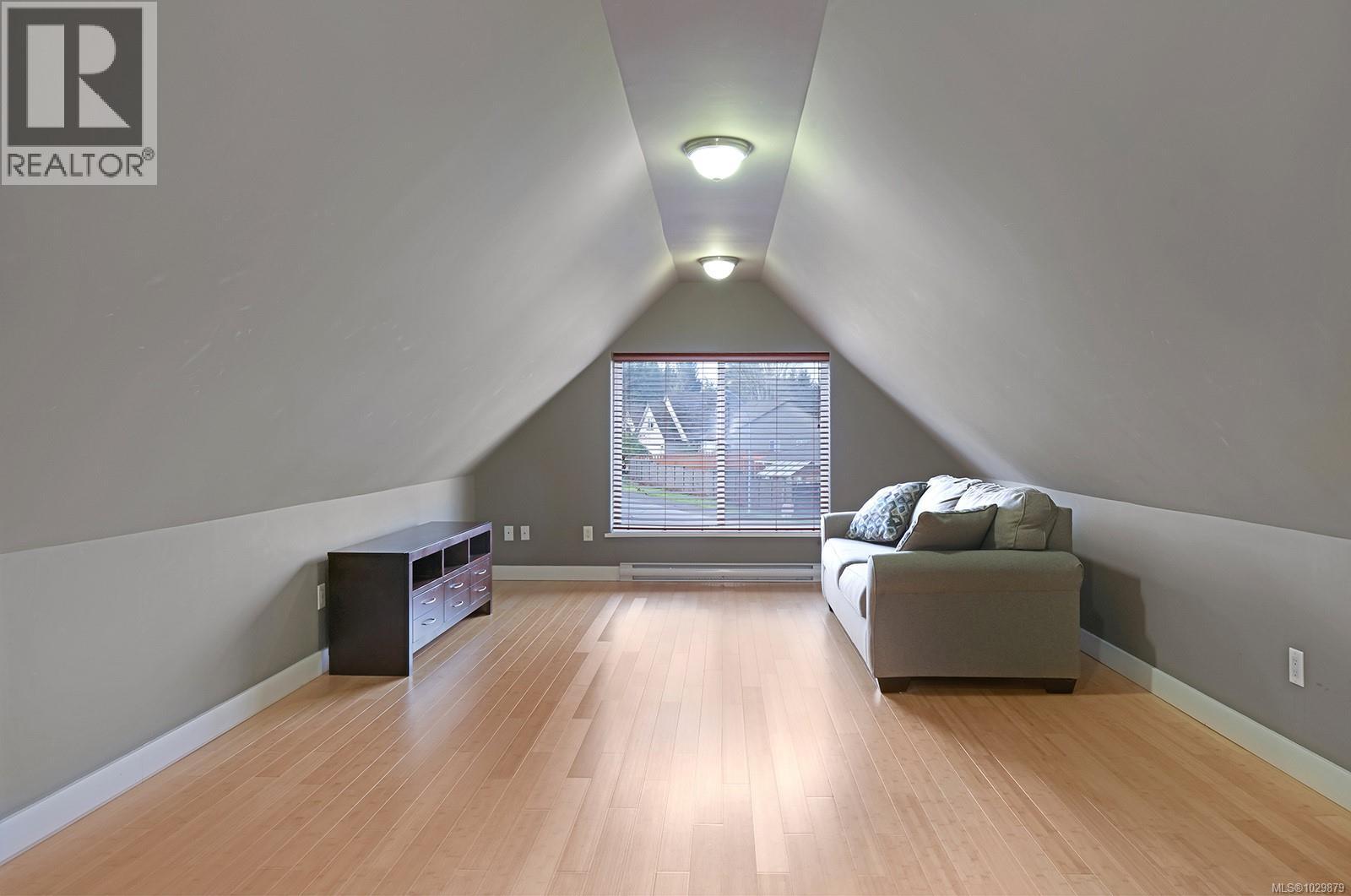 2228 SWALLOW CRES - 28