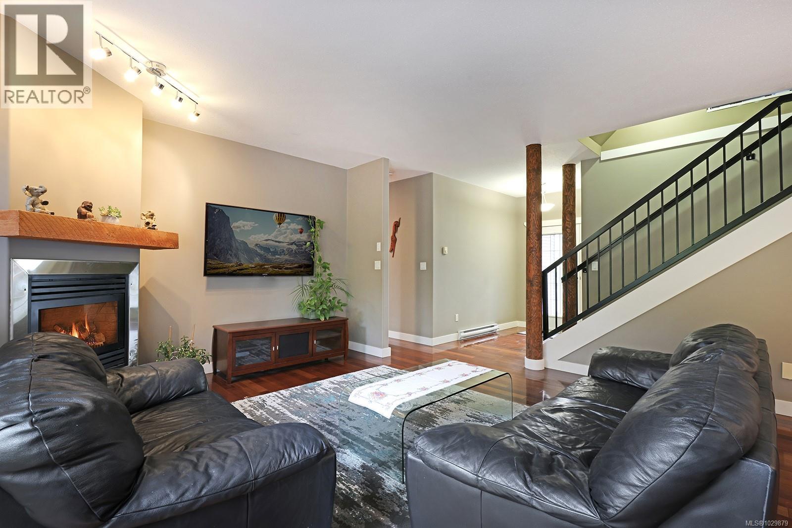 2228 SWALLOW CRES - 15