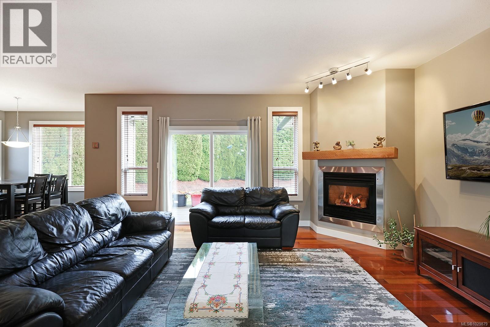 2228 SWALLOW CRES - 10