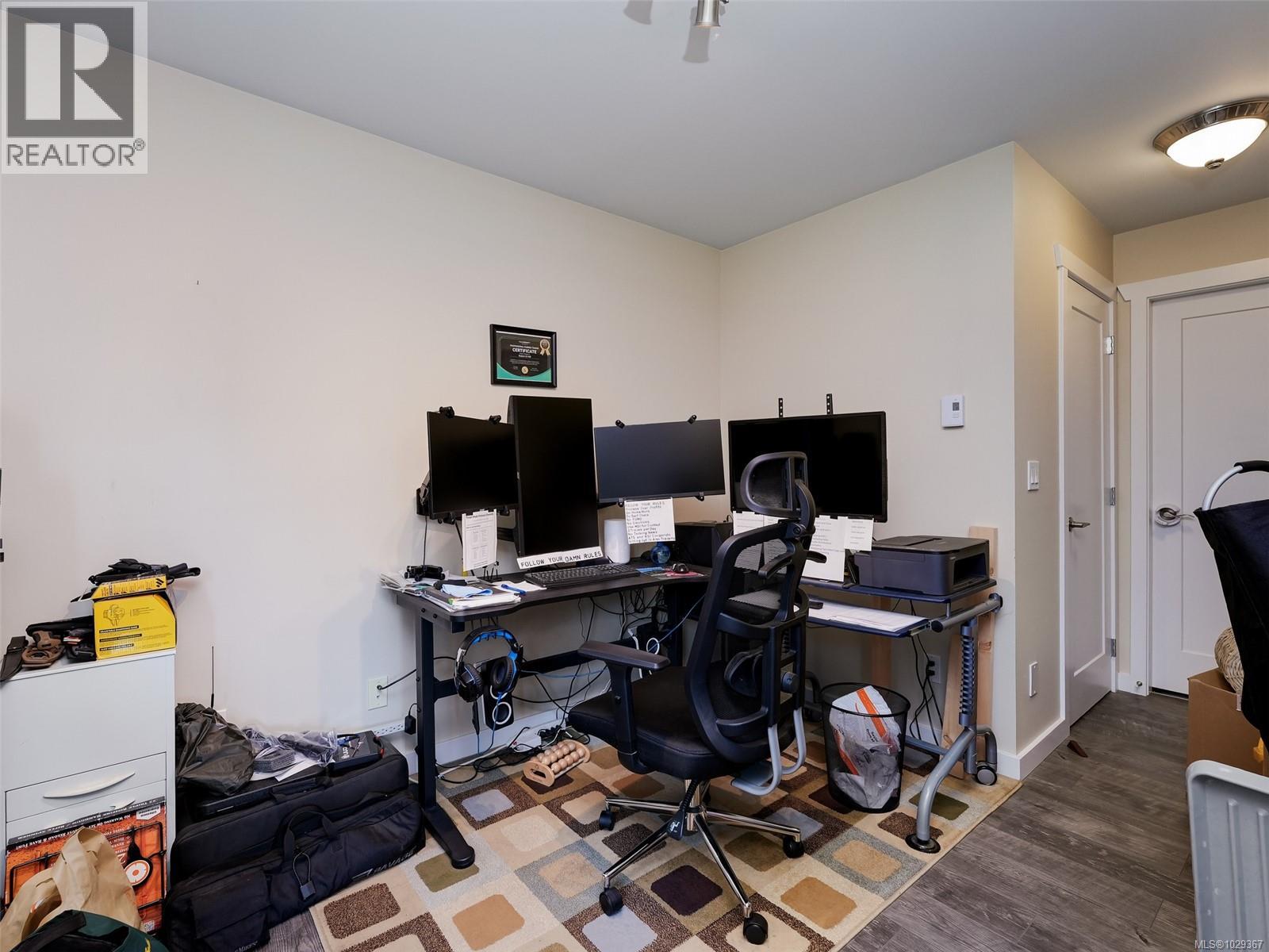 2099 MAPLE AVE S - 12