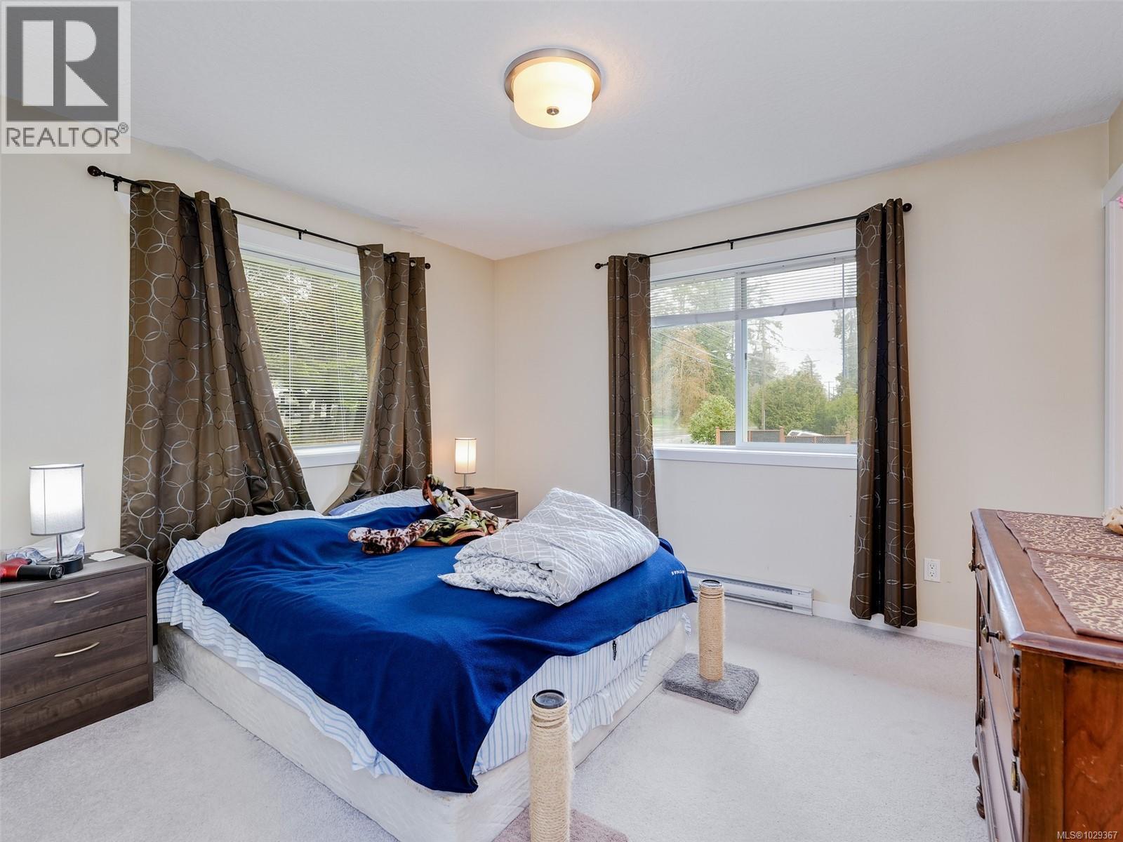 2099 MAPLE AVE S - 8