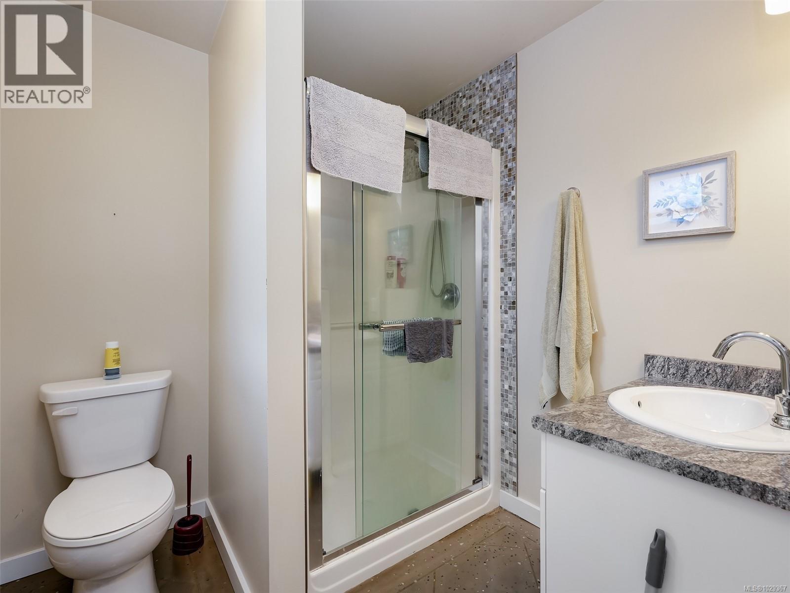 2099 MAPLE AVE S - 9