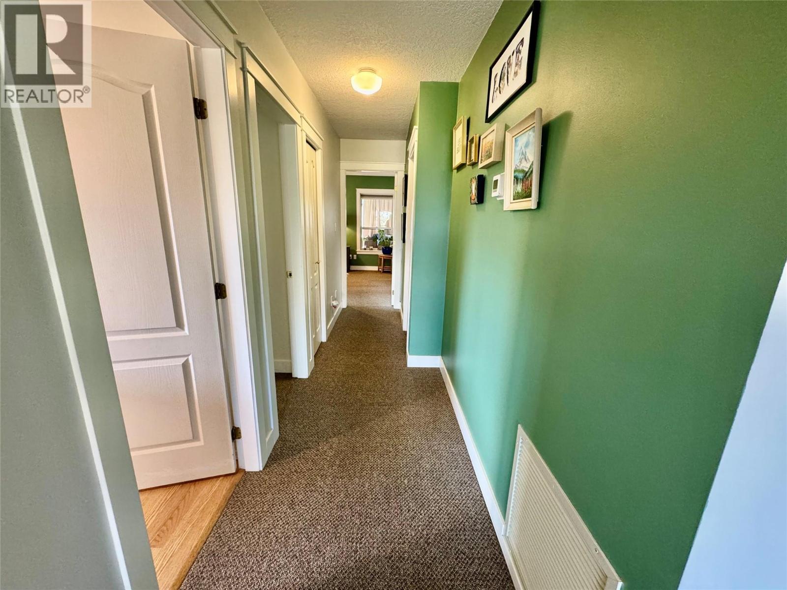 #309 3929 22 AVENUE - 35