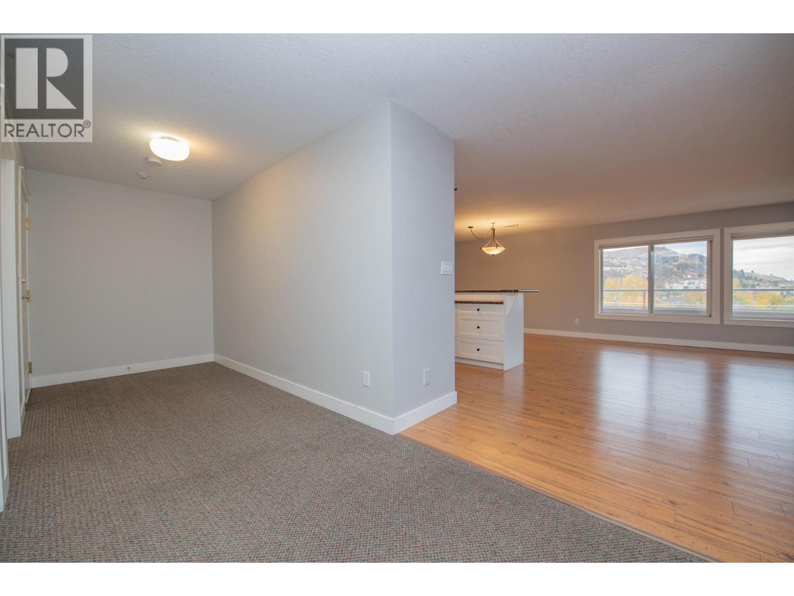 #309 3929 22 AVENUE - 33